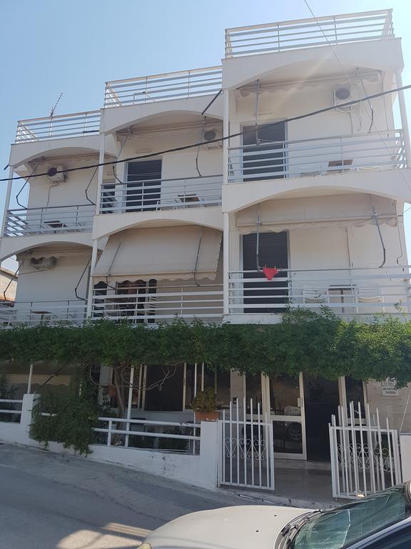 Pansion Marousa Methana Exterior photo